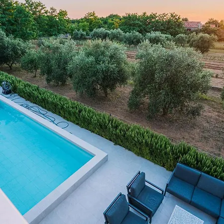 Dom wakacyjny Stunning In With Sauna *